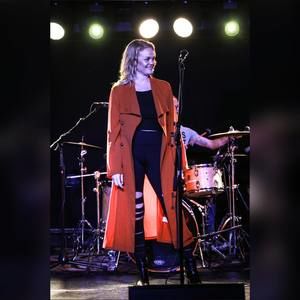 Meet your Posher, Em